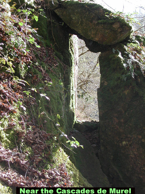Picture of Rocks near the Murel falls